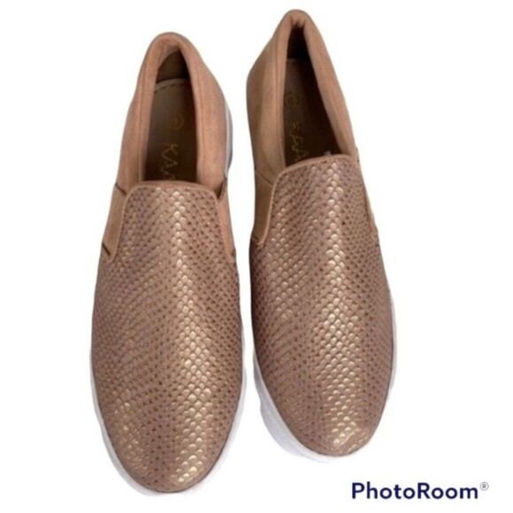 Kaanas Santa Fe metallic embossed skate sneaker 6 Revolve - Picture 2 of 8